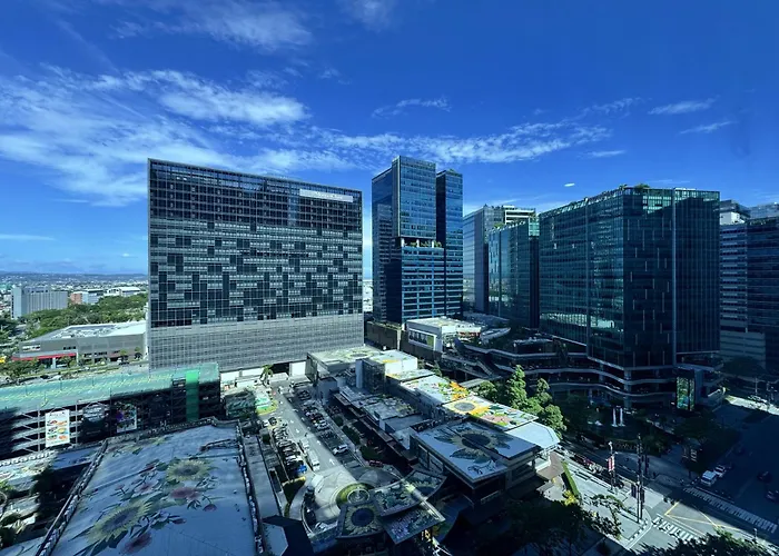 3br Uptown Bgc-14floor View Near Malls And Restaurants Manila