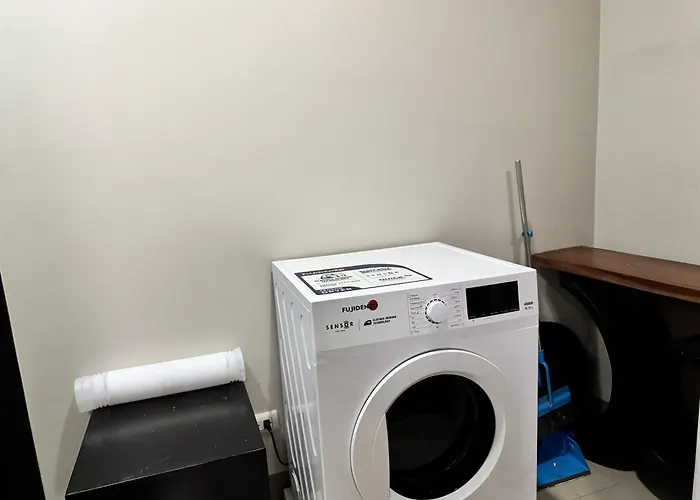 3br Uptown Bgc-14floor View Near Malls And Restaurants Manila