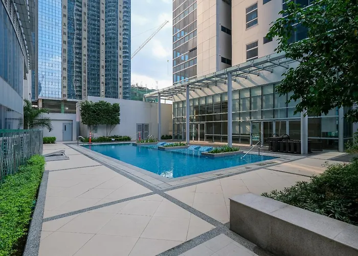 3br Uptown Bgc-14floor View Near Malls And Restaurants