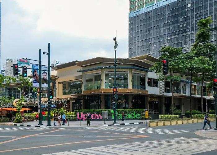 3br Uptown Bgc-14floor View Near Malls And Restaurants *