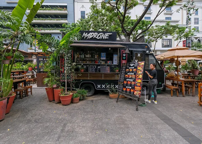 3br Uptown Bgc-14floor View Near Malls And Restaurants *